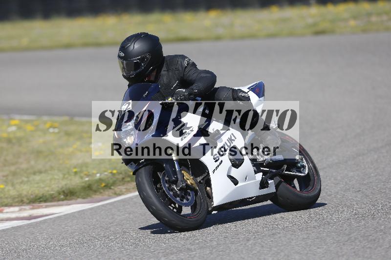 /05 07.04.2026 Cornu Master School ADR/Gruppe gruen/12